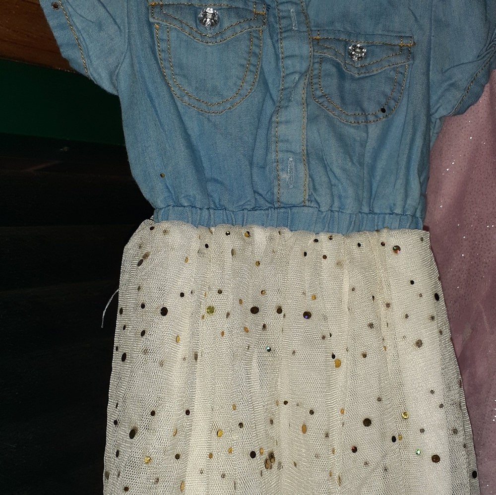 Girls clothes